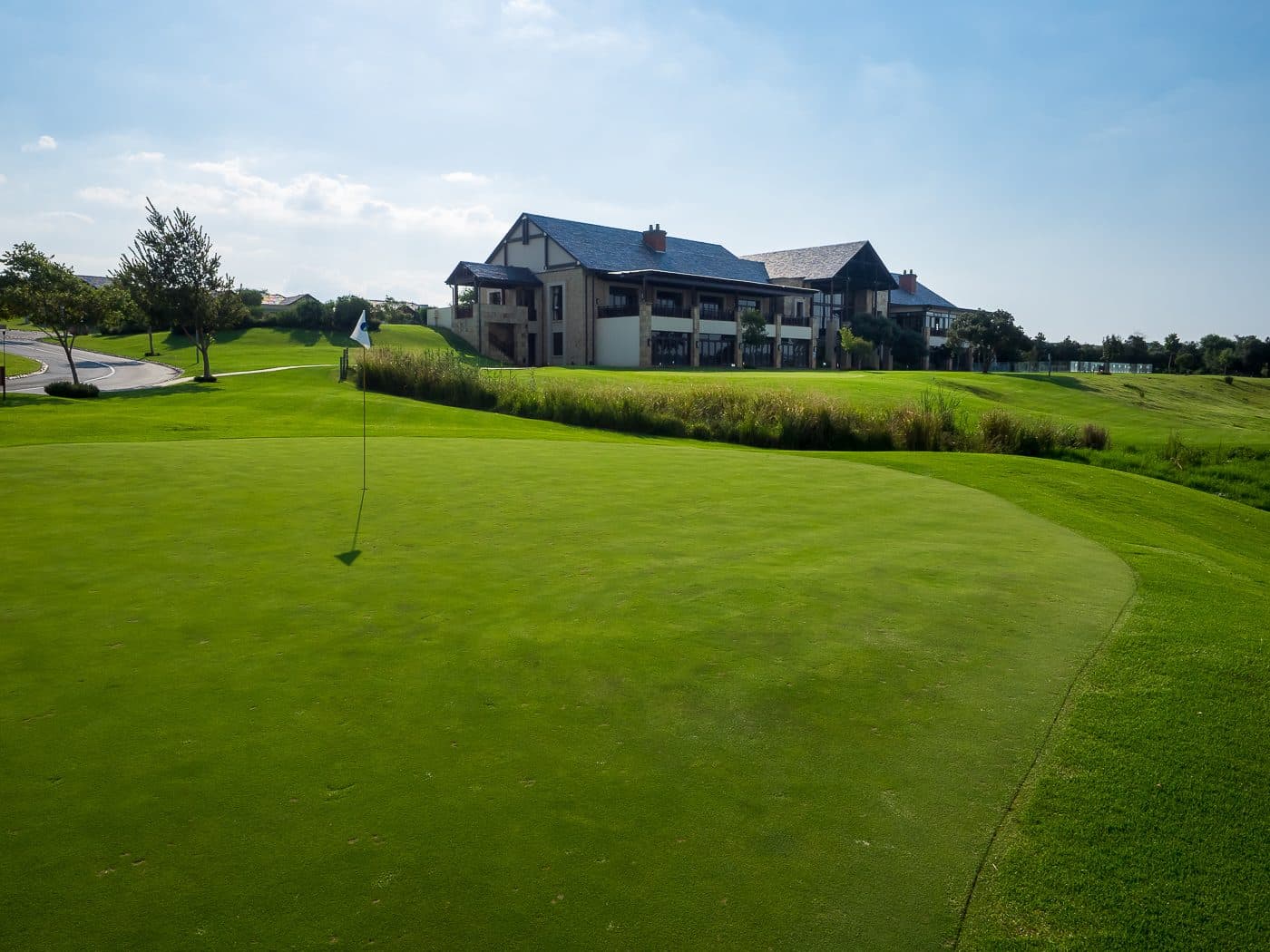 Golf course in Waterfall City